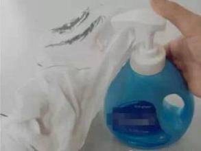 膠水弄到衣服上如何去除？